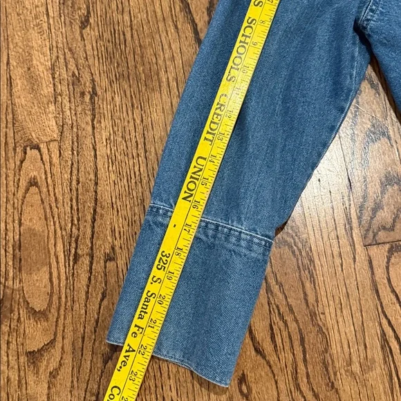 Embellished cropped Denim Jacket, raw hem. Rhinestones - Picture 10 of 10